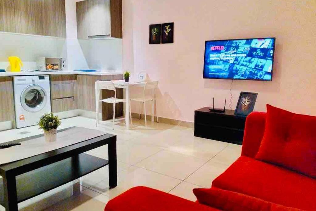 Hb1512- Hyve Studio Unit, Lake View, Cyberjaya, Free Wi-Fi, Free Parking, Netflix,Pool, 3038 Lejlighed Eksteriør billede