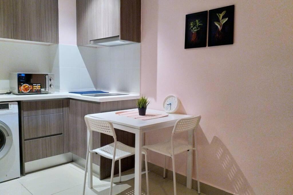Hb1512- Hyve Studio Unit, Lake View, Cyberjaya, Free Wi-Fi, Free Parking, Netflix,Pool, 3038 Eksteriør billede